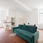 Superbe Appartement Avec Cour Dans La Bastide